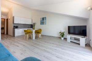 Apartments Sunshine E