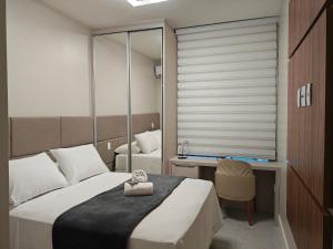 Casa 3 Suítes em Cond. c Piscina VLN0116