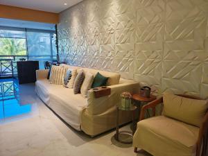 Casa 3 Suítes em Cond. c Piscina VLN0116