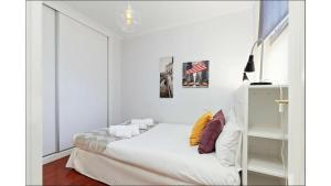 Comfy 1 BR Flat - Bright, Central & Calm