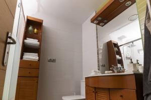 Cozy studio overlooking Pedro Zerolo Square