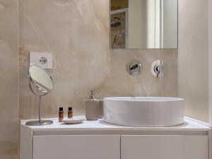 Milano Urban Suite by Host Hero