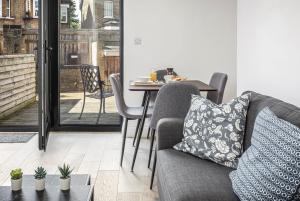 Stylish Bickley Home Near London by StayStayStay