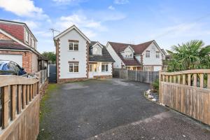 Contractors Bricket Wood 4-Bed House 8 Guests Wi-Fi