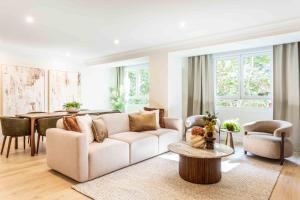 Spacious Urban Elegance in Plaza Castilla