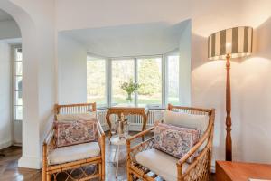 6 Bed in Englefield Green oc-e34166