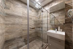 Modern Studio with Balcony Orra, Harbour, Marina