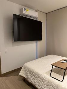 Walking distance to Old city