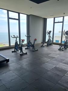 Walking distance to Old city