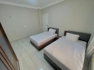 Elegant one bedroom apartment managed by Lilly Homes