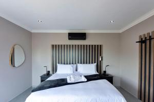 4 sleeper luxury apartment with hot tub