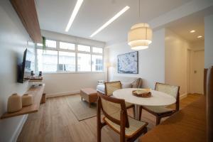 Apartamento recém reformado no Leblon