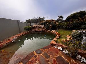 Relax, Entertain & Soak in Stunning Sea & Sunsets