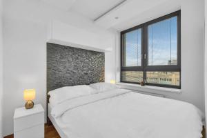 City Bright Apartment with Parking & Balcony