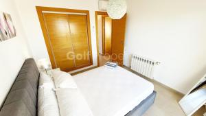 Penthouse, 2-bedroom apartment with pool views