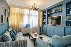 Luaxery 5 BR Ottoman khan with nile & pyramid view