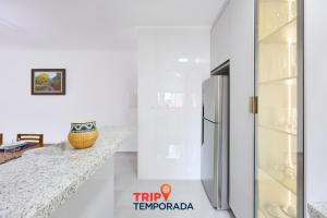 Apartamento espaçoso com ar condicionado e Wi-fi, a 100 metros da praia - Edifício Estoril