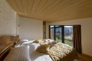 Domivka котедж із чаном-джакузі, каміном і кіно-зоною у Cлавську