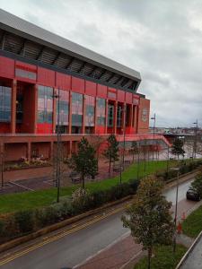 Apartment Sleeps 2 - in the Shadow of Liverpool FC