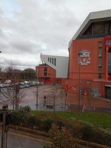 Apartment Sleeps 2 - in the Shadow of Liverpool FC