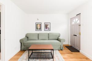 Stylish 2-Bedroom Townhouse in Stratford upon Avon