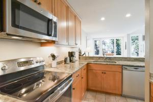 River Glen Brookside Condo: Fantastic Frisco Location