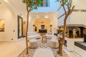 Riad Jebly - Exclusive - Breakfast & Jacuzzi , 10 min walk Jemaa El Fnaa - Panoramic View Rooftop
