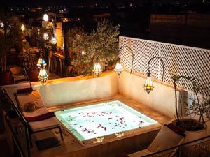 Riad Jebly - Exclusive - Breakfast & Jacuzzi , 10 min walk Jemaa El Fnaa - Panoramic View Rooftop