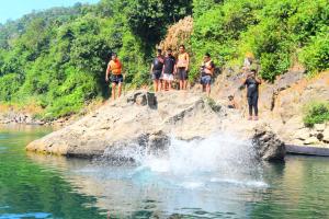 Gils Riverside Camping