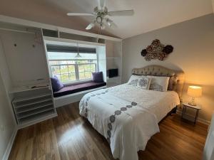 Upscale Two Bedroom Mountain Retreat