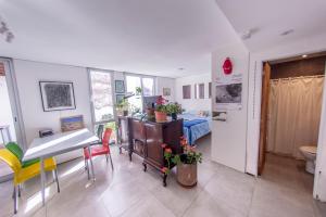 Apartamento con patio y huerta