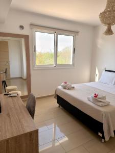 Rope and Reef 2BD Walk to Nissi Beach and Pool