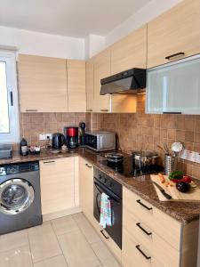 Rope and Reef 2BD Walk to Nissi Beach and Pool