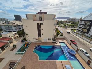 Apto Ingleses Norte a 100m da praia