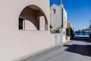 Monemvasia modern flat nearby sea