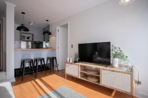 Live Providencia from your cozy home