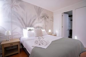 Live Providencia from your cozy home