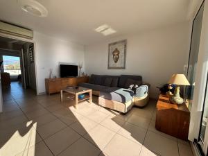 Panoramic view Mediterranean sea Wifi AC free parking