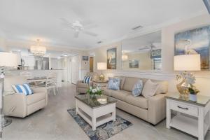 3rd story beach views Sandalfoot Condo on Sanibel Island 2A3