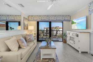 3rd story beach views Sandalfoot Condo on Sanibel Island 2A3