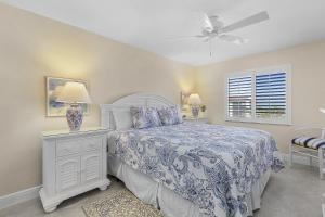 3rd story beach views Sandalfoot Condo on Sanibel Island 2A3