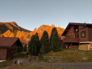Gemütliches Almhaus mit Sauna, Kamin, Vollausstattung und W-Lan auf 1800m