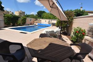 RNET - Collsacabra Villa con piscina privada