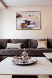 Upscale 2BR Apartment with Luxurious Touches & Pool