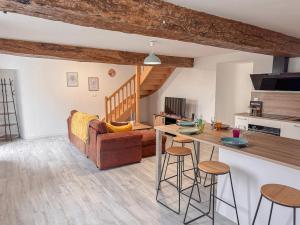 Entre Bressuire & Thouars- By R&G