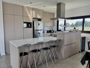 Casa Romi - Casa para 6 PAX con pileta en Arenas Chico, Mar del Plata - Hola Sur