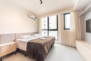 Studio no Viva Trindade em frente UFSCHU BJ8406