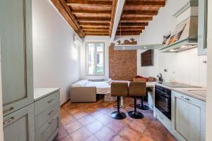 Very central apartment near Piazza Mazzini
