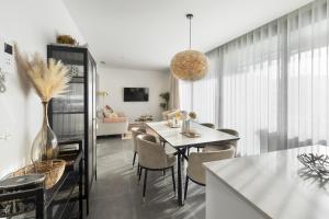 Premium Apartment with Terrace in Higuerón