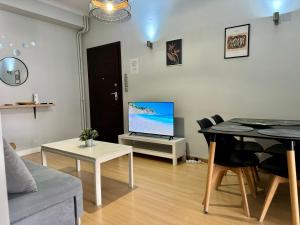 Central House - 2 Bedroom Apartment